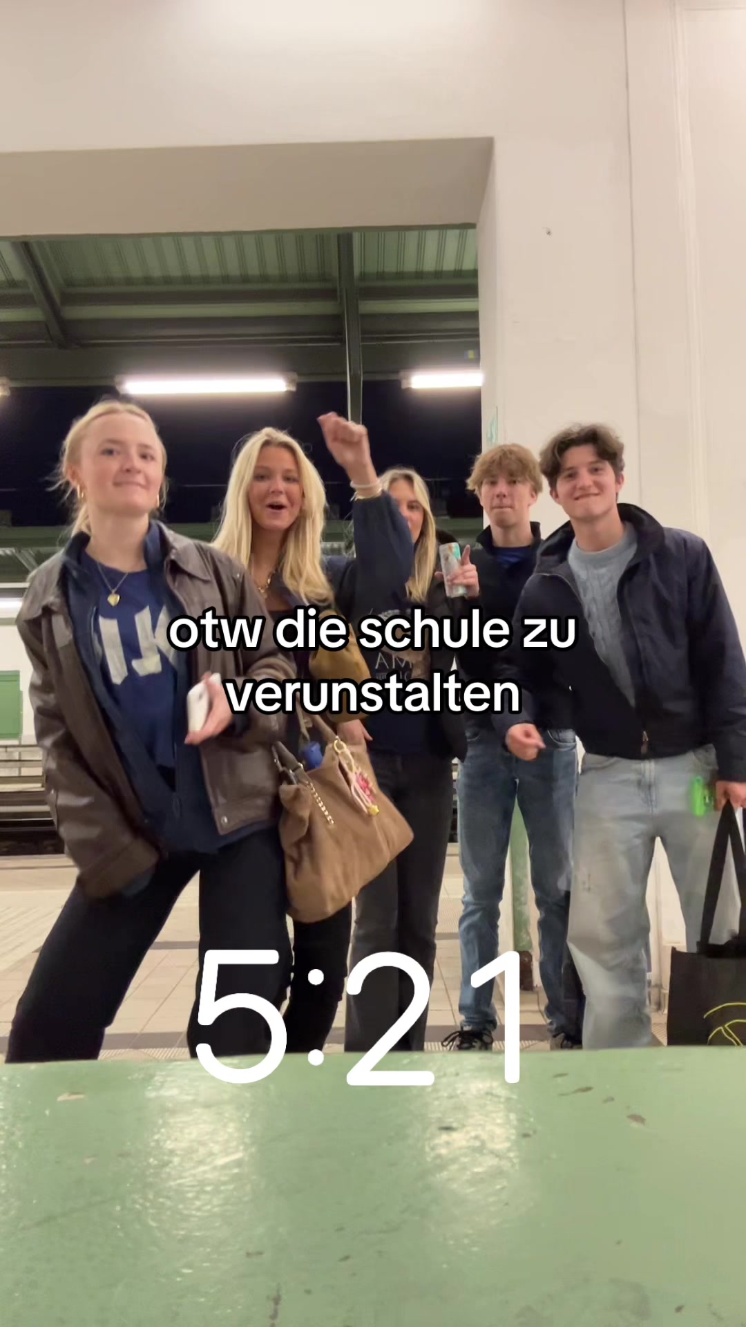 @Laura🪸