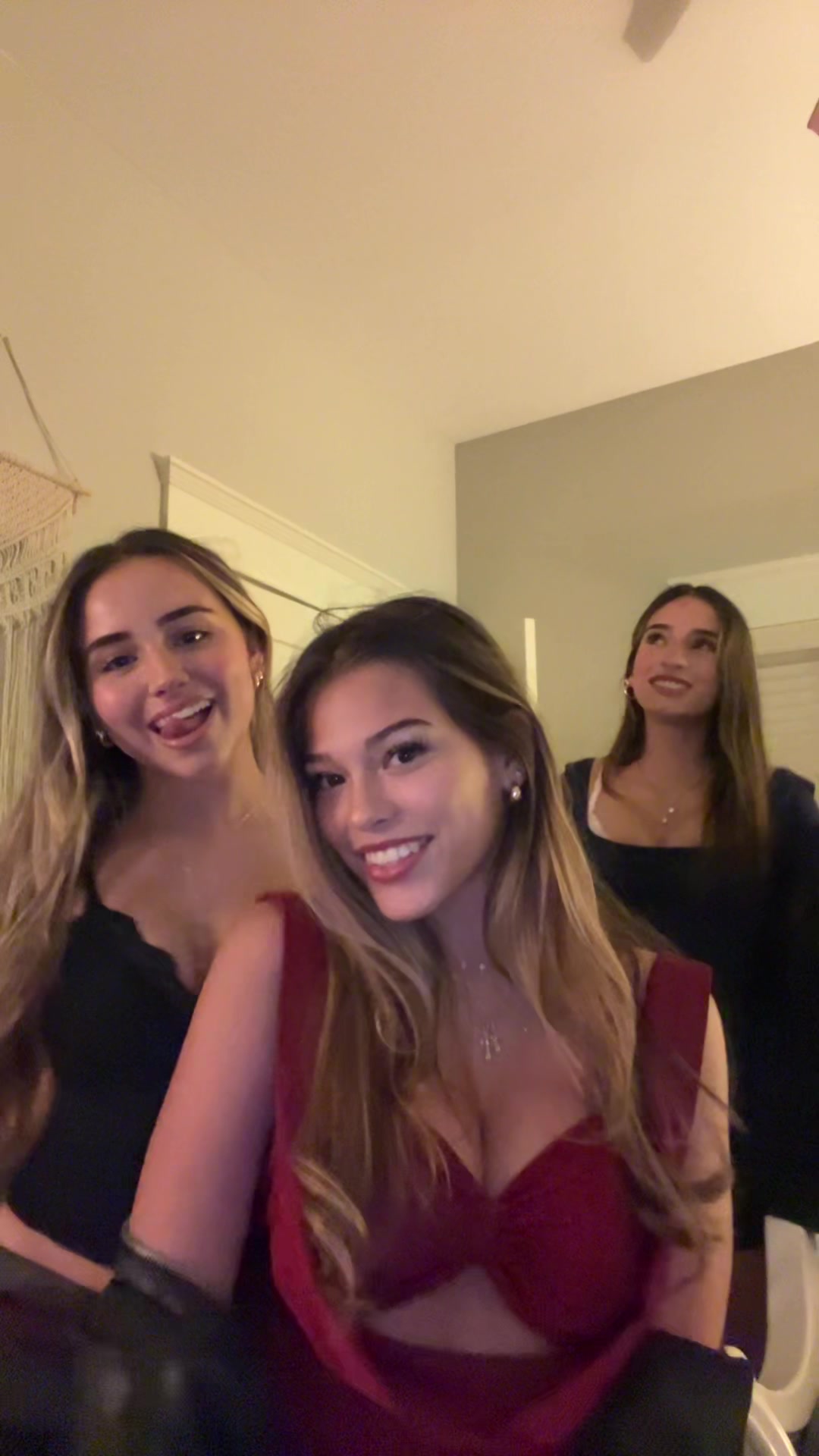 @alejandra