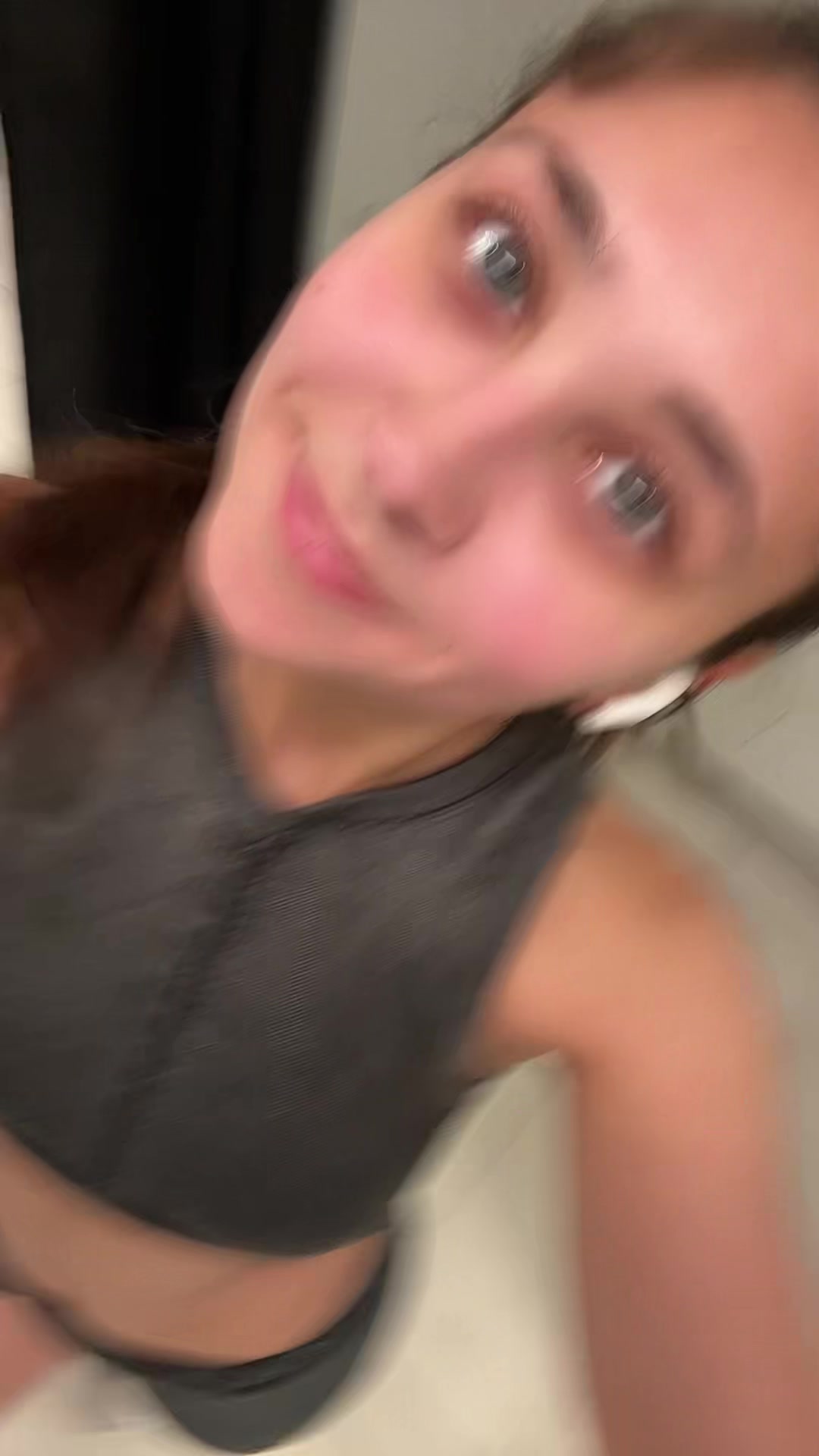 @…