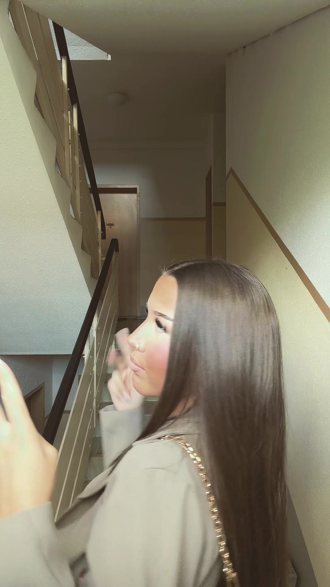 @laura