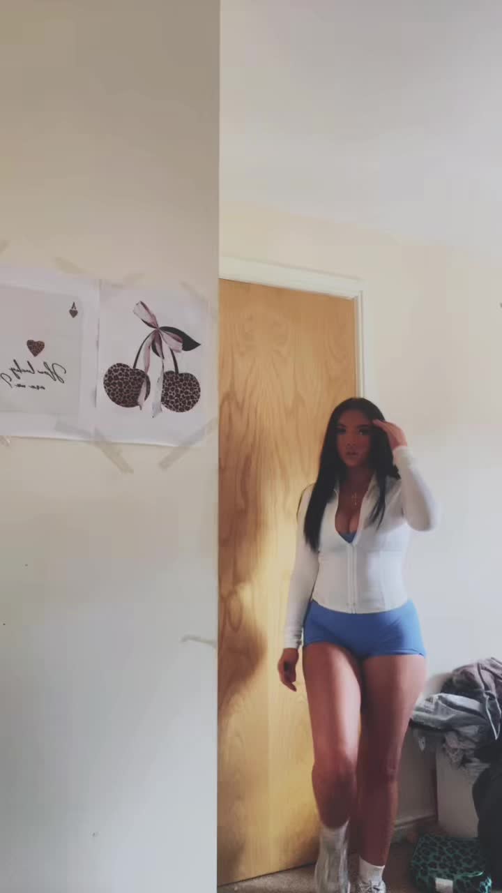 @alexabrookexoxo