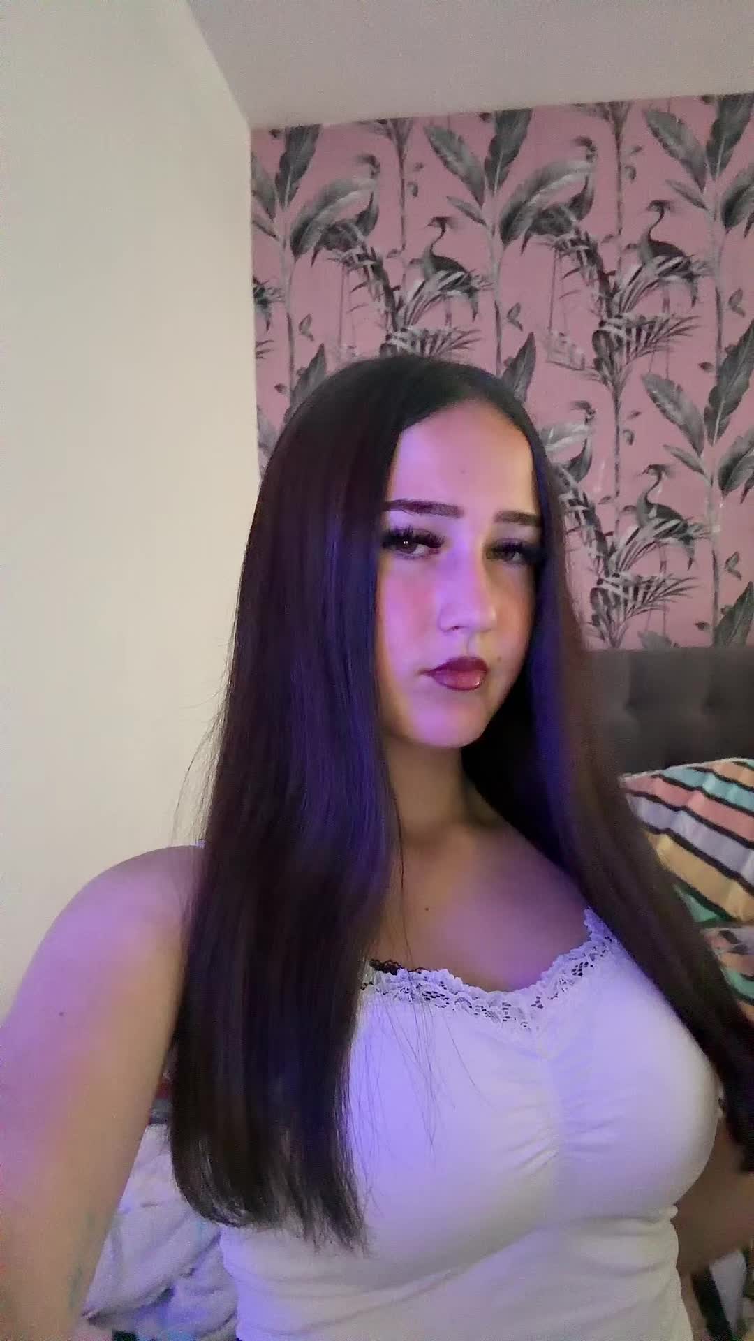 @👤