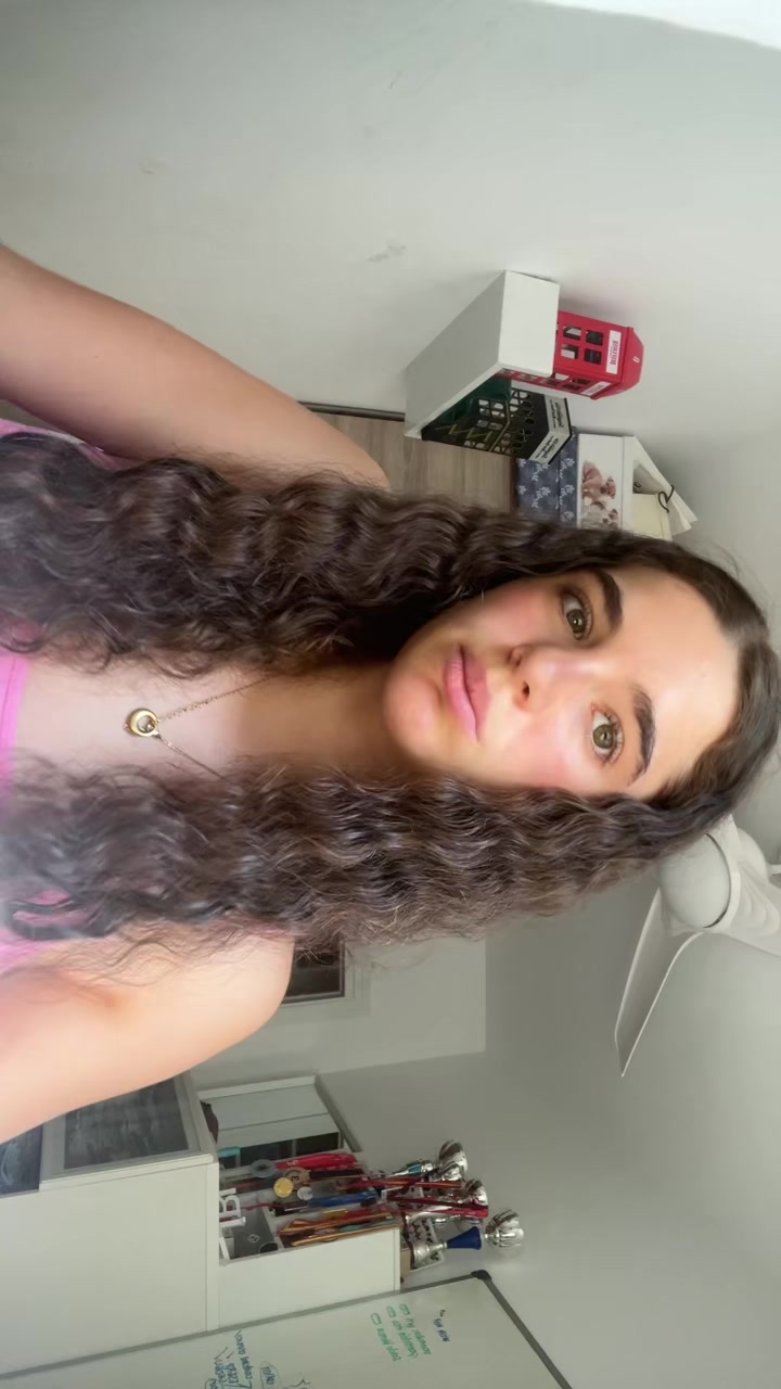 @user444111653