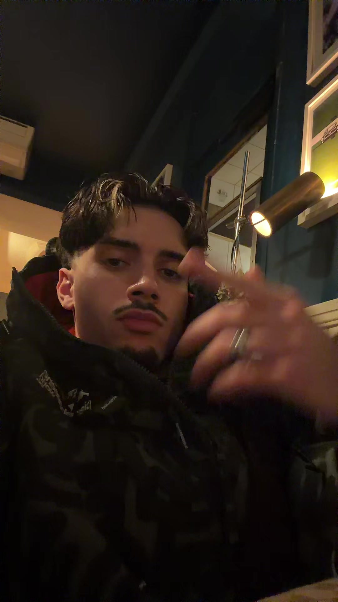 @R N B O I
