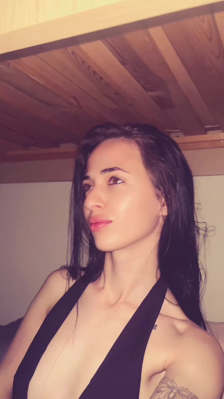 @_darinabo__