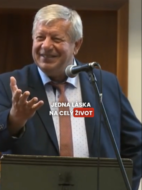 @Alexander BARK&Oacute;CI