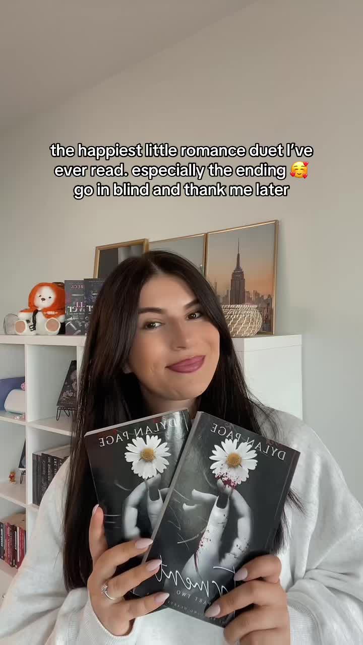 @Tinsy | Dark Romance BookToker