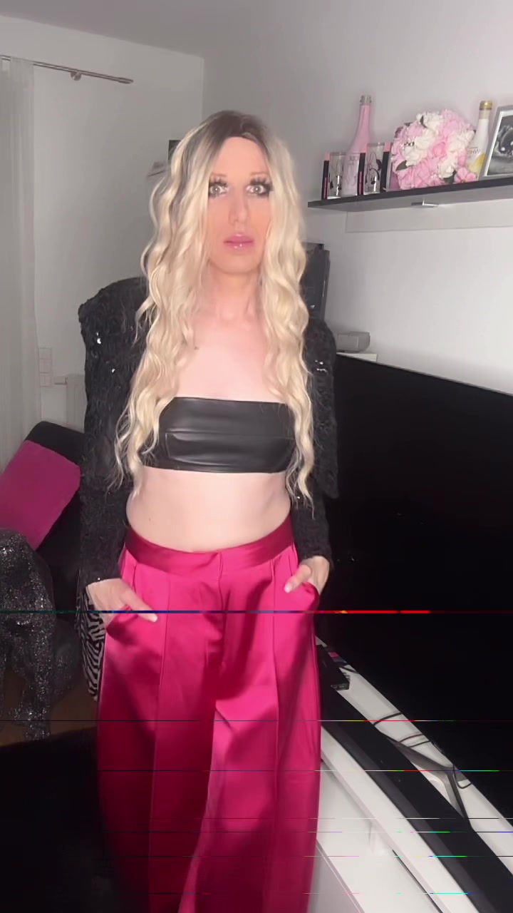 @𝒮𝑒𝓁𝒾𝓃𝒶