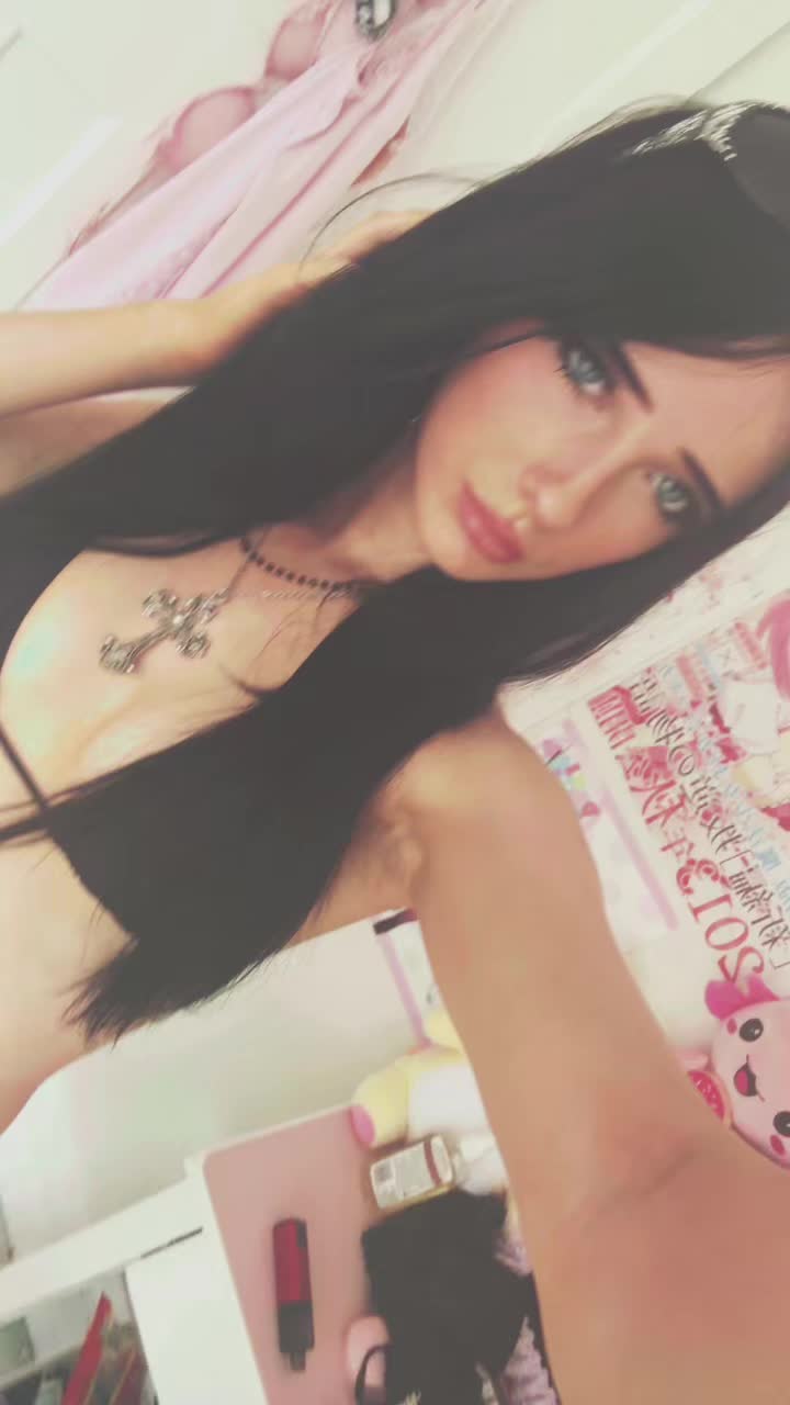 @𝐼𝓏𝓏𝓎 ♡