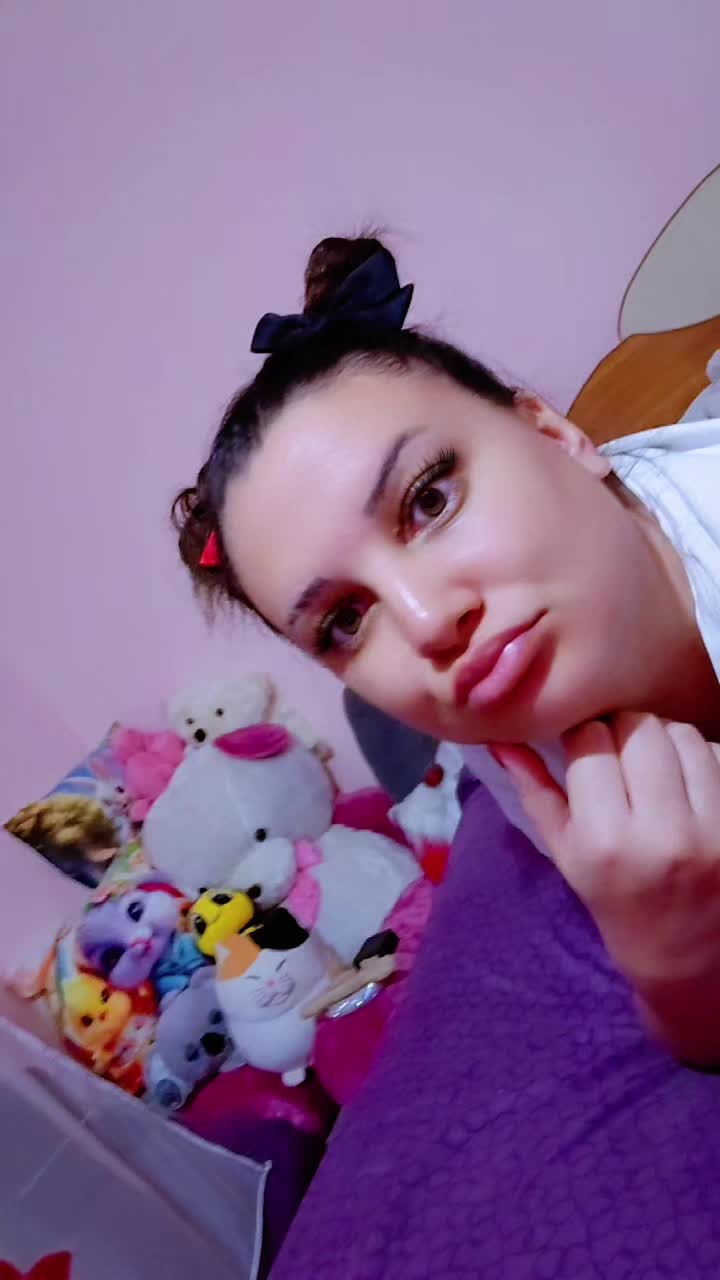 @Criii🤭😊