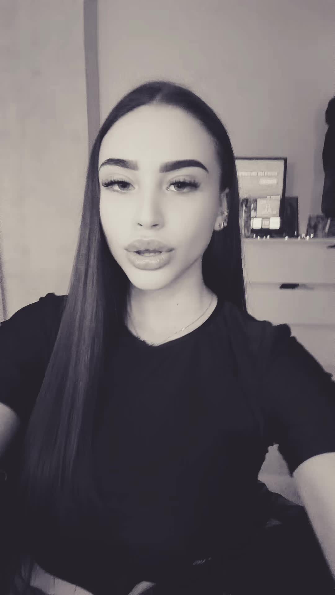 @Viktoriq Sirakova
