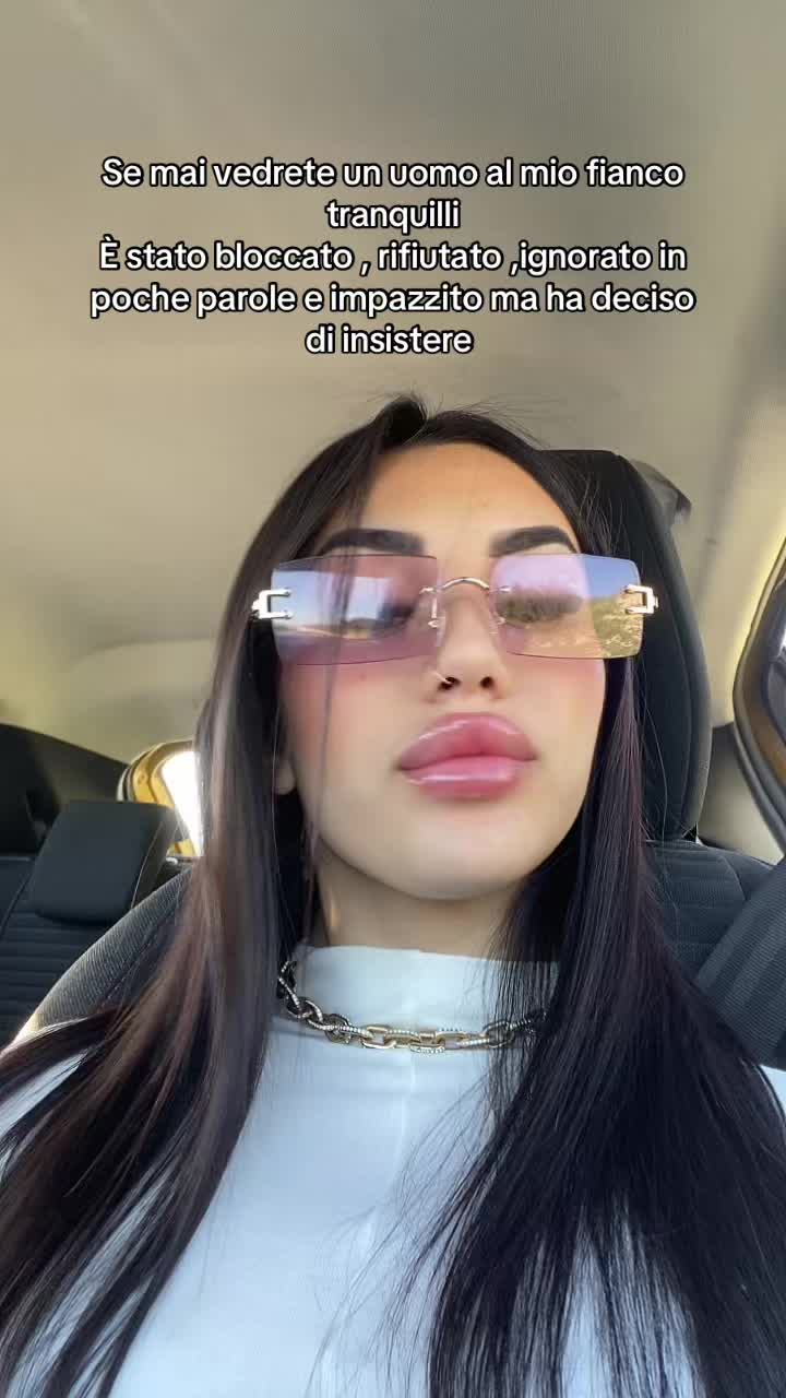 @🫦