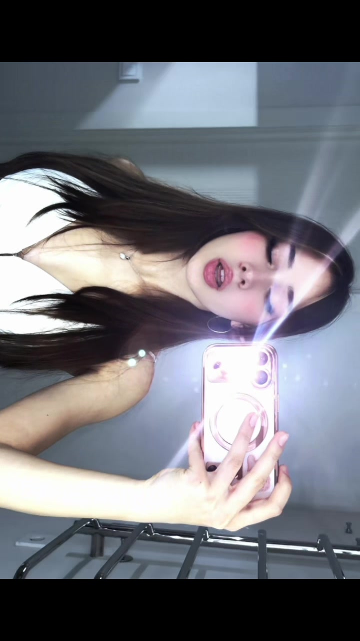 @Alissa_D