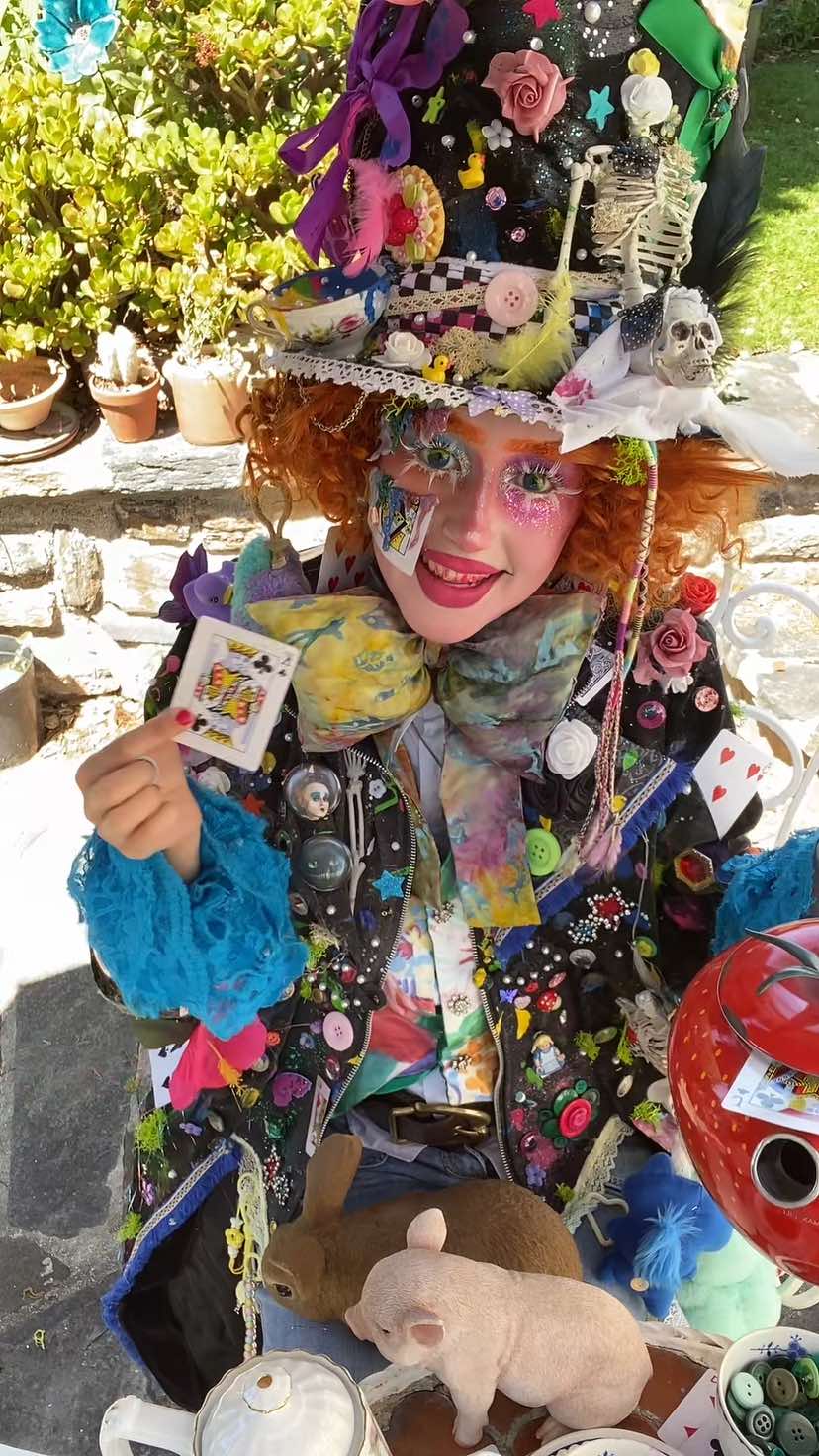 @adragfullofwhimsy