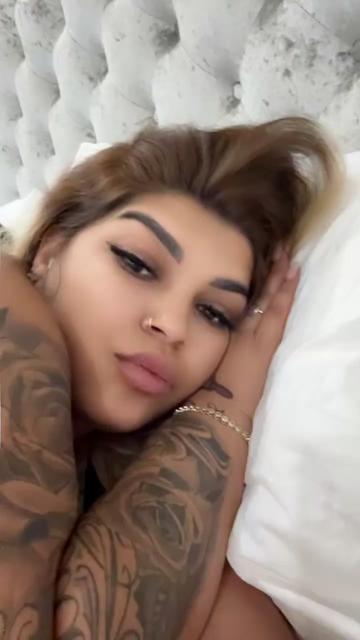 @𝑺𝒆𝒍𝒚𝒏🖤