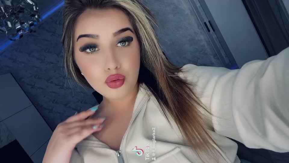 @Bogl&aacute;rka ✨🤍👩🏼