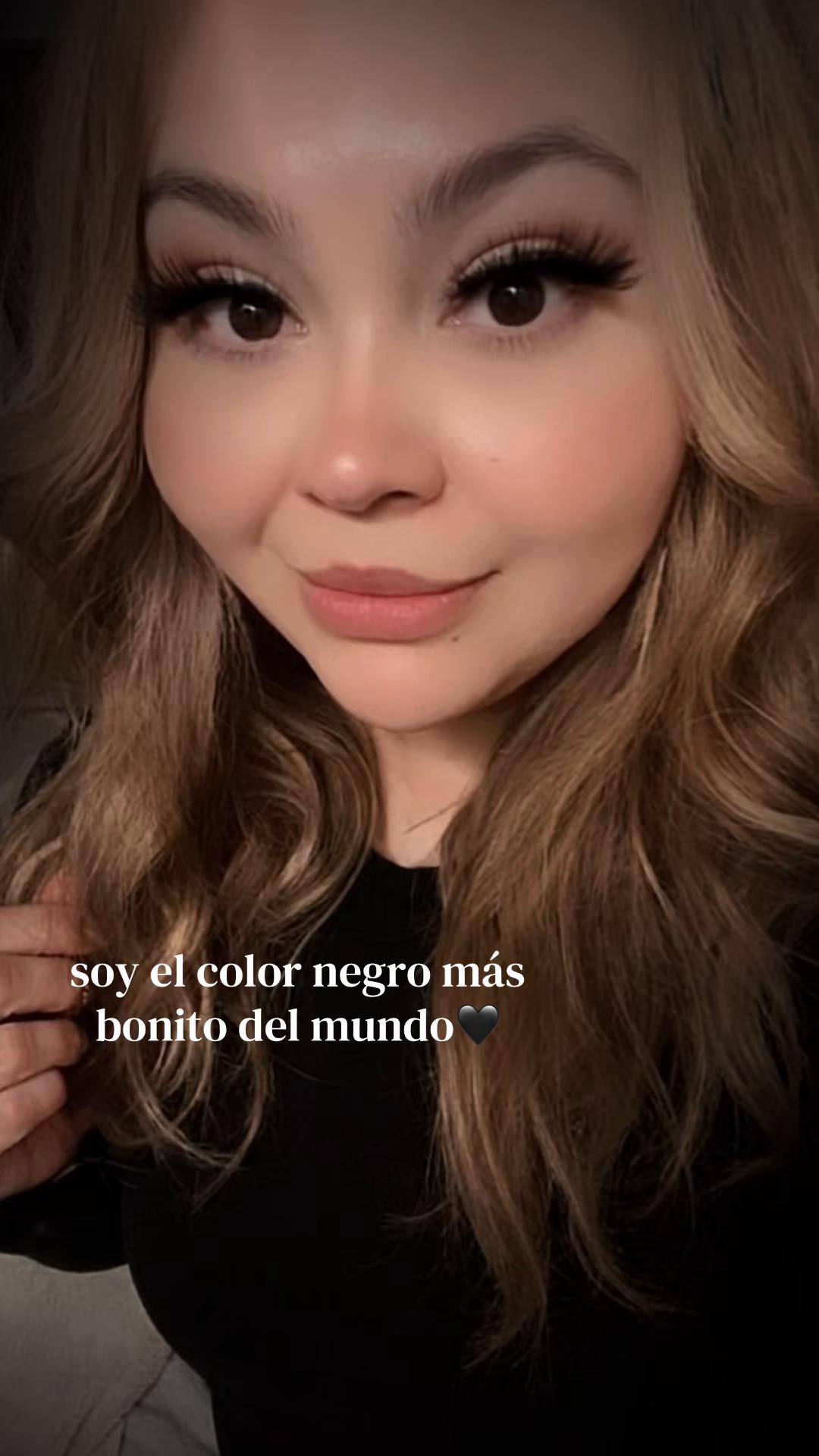 @𝐁𝐄𝐋𝐋𝐄 🖤