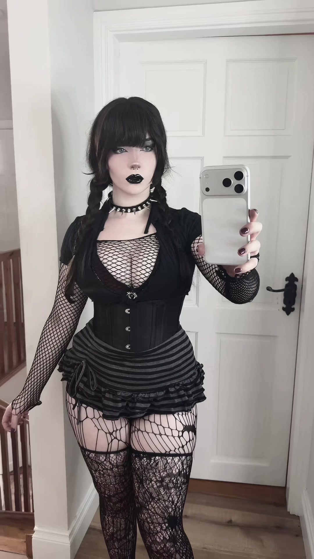 @cutiegothxo1