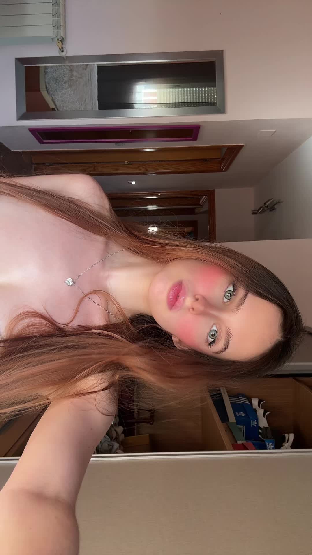 @Vaaaaleriaaaa__