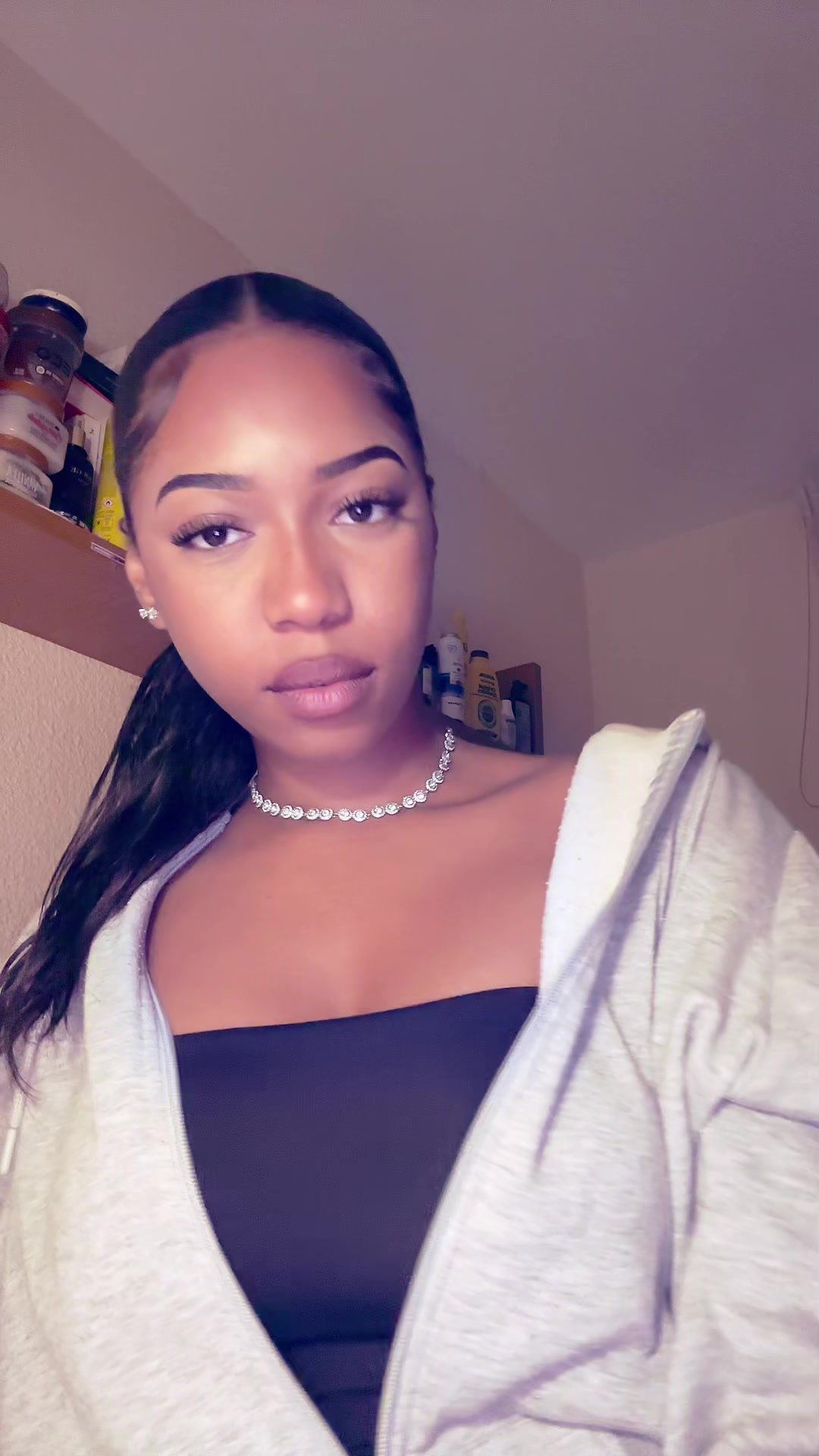 @baddie.chaki
