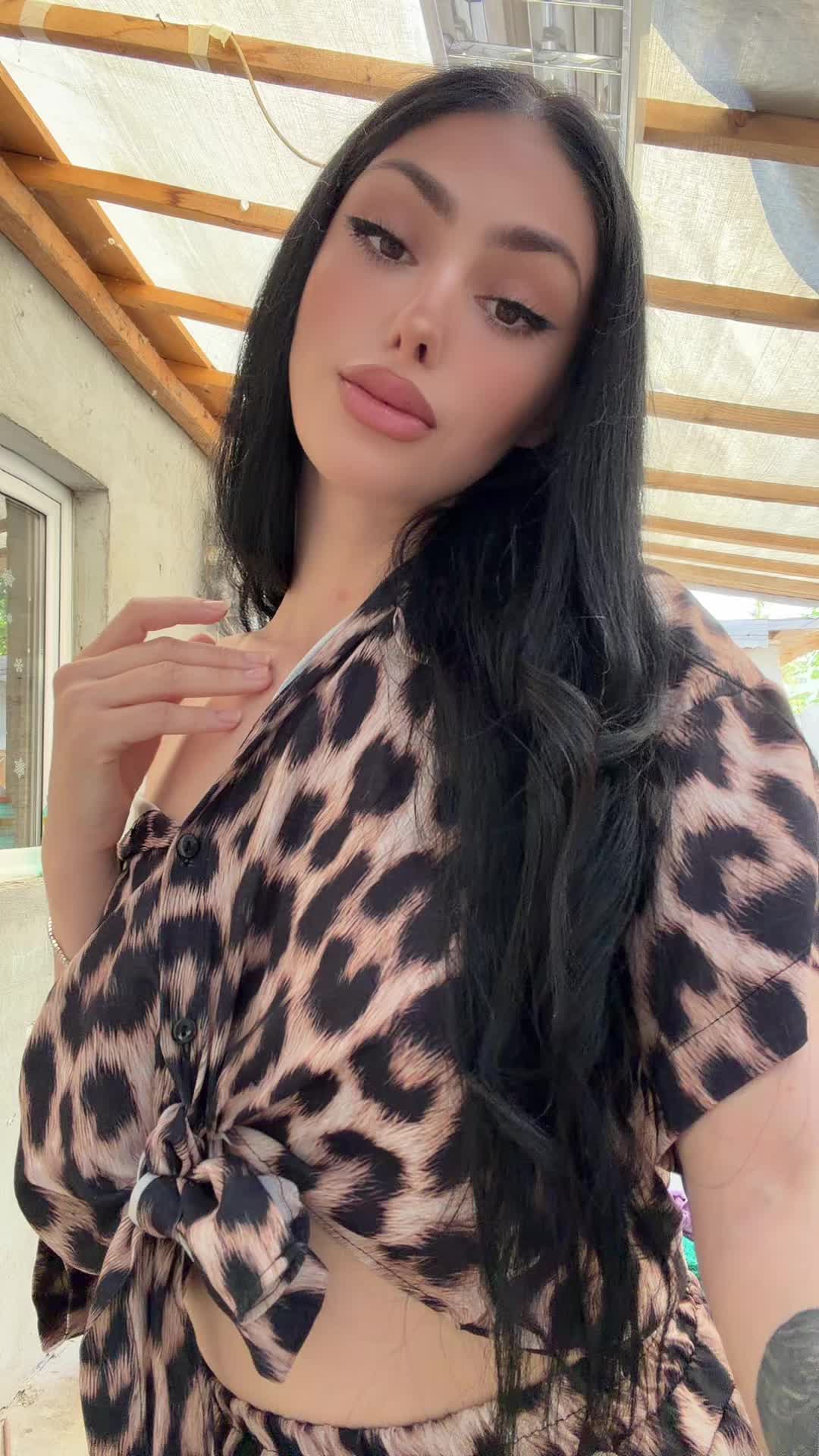 @Gabriella N. Gbr