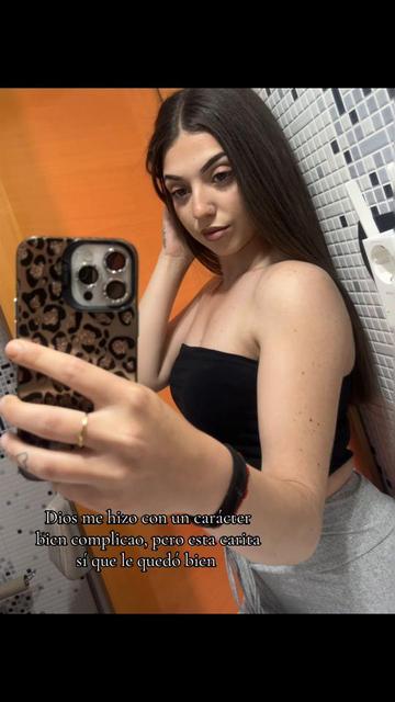 @_.ariiadnaa12