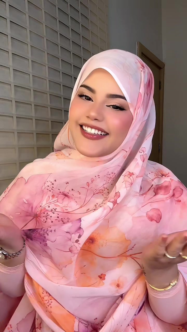 @حنين حمدي