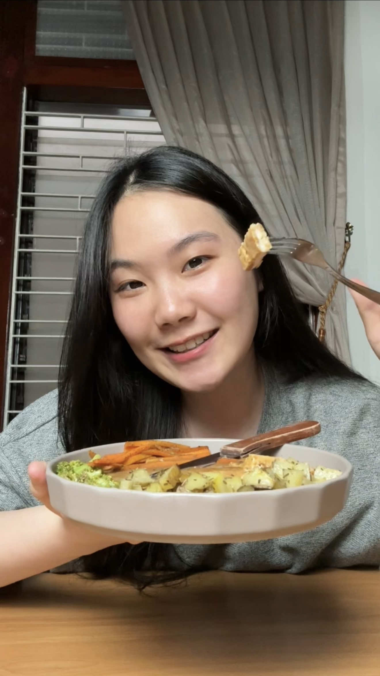 @Ivana Tan
