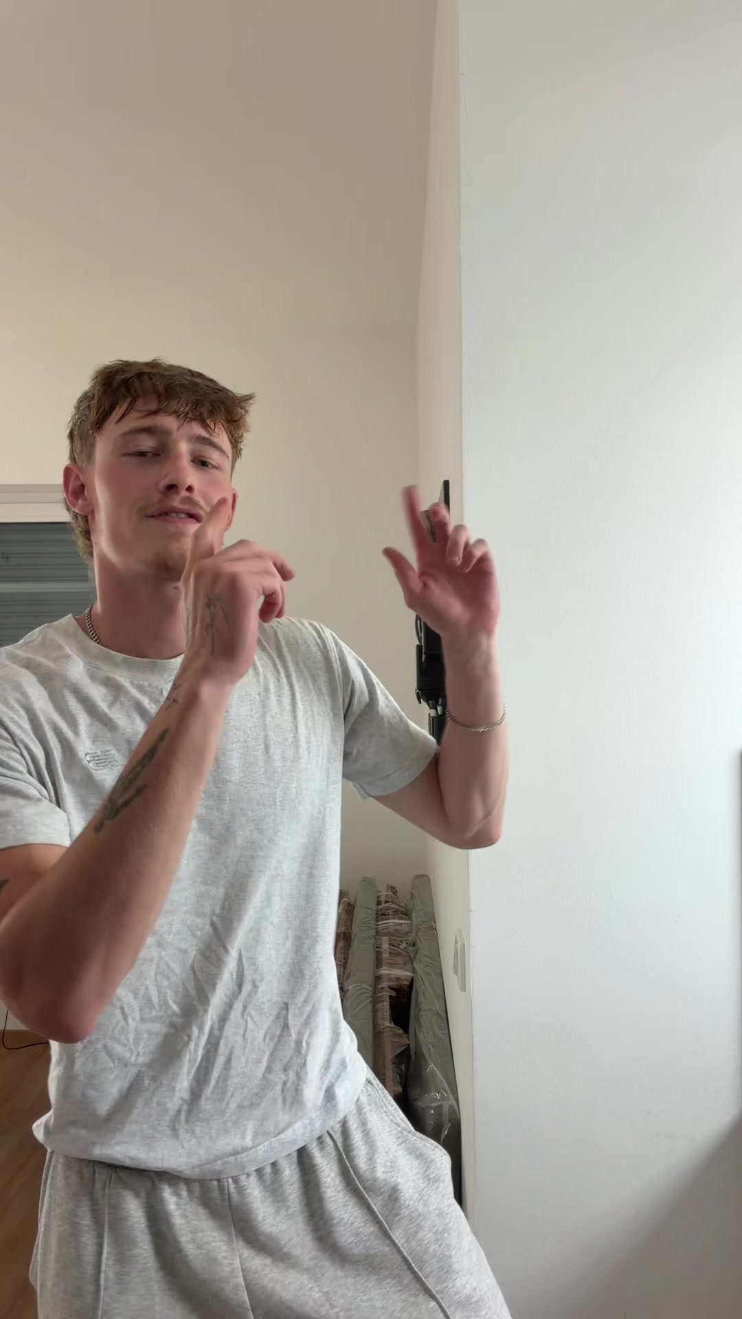 @louraintt