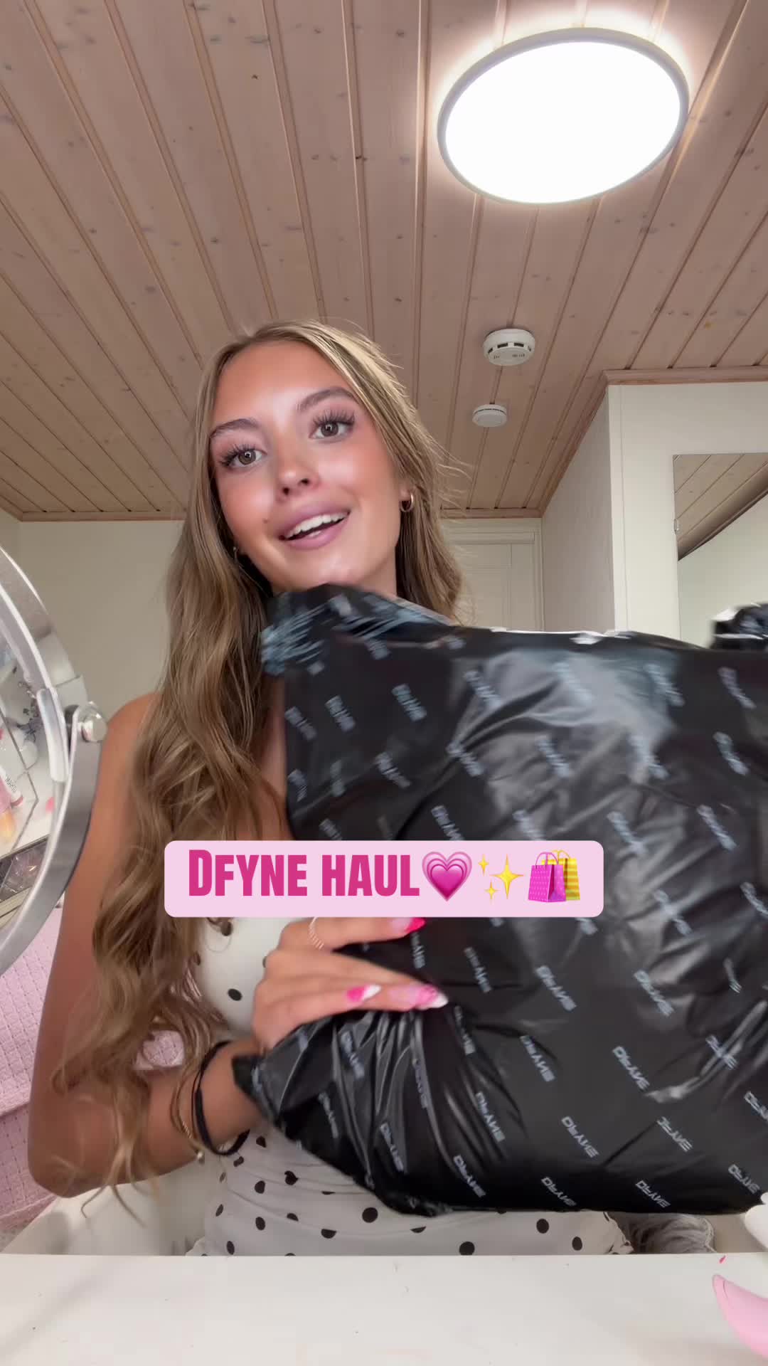 @olivialarjomaa