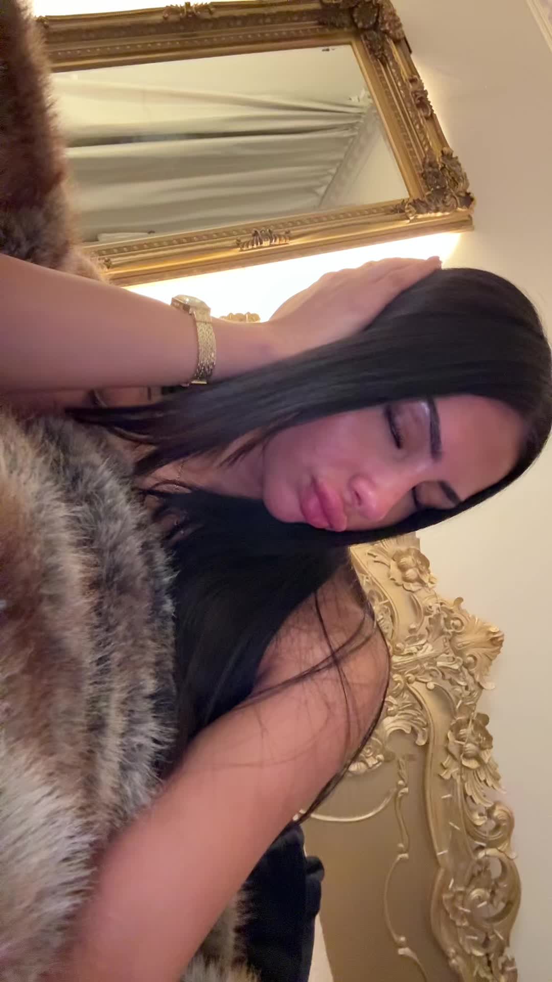 @bella