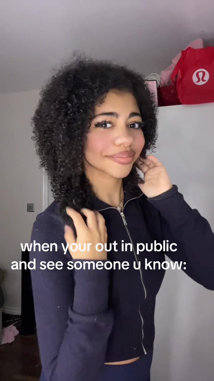 @𝘐𝘻𝘻𝘺 ♡