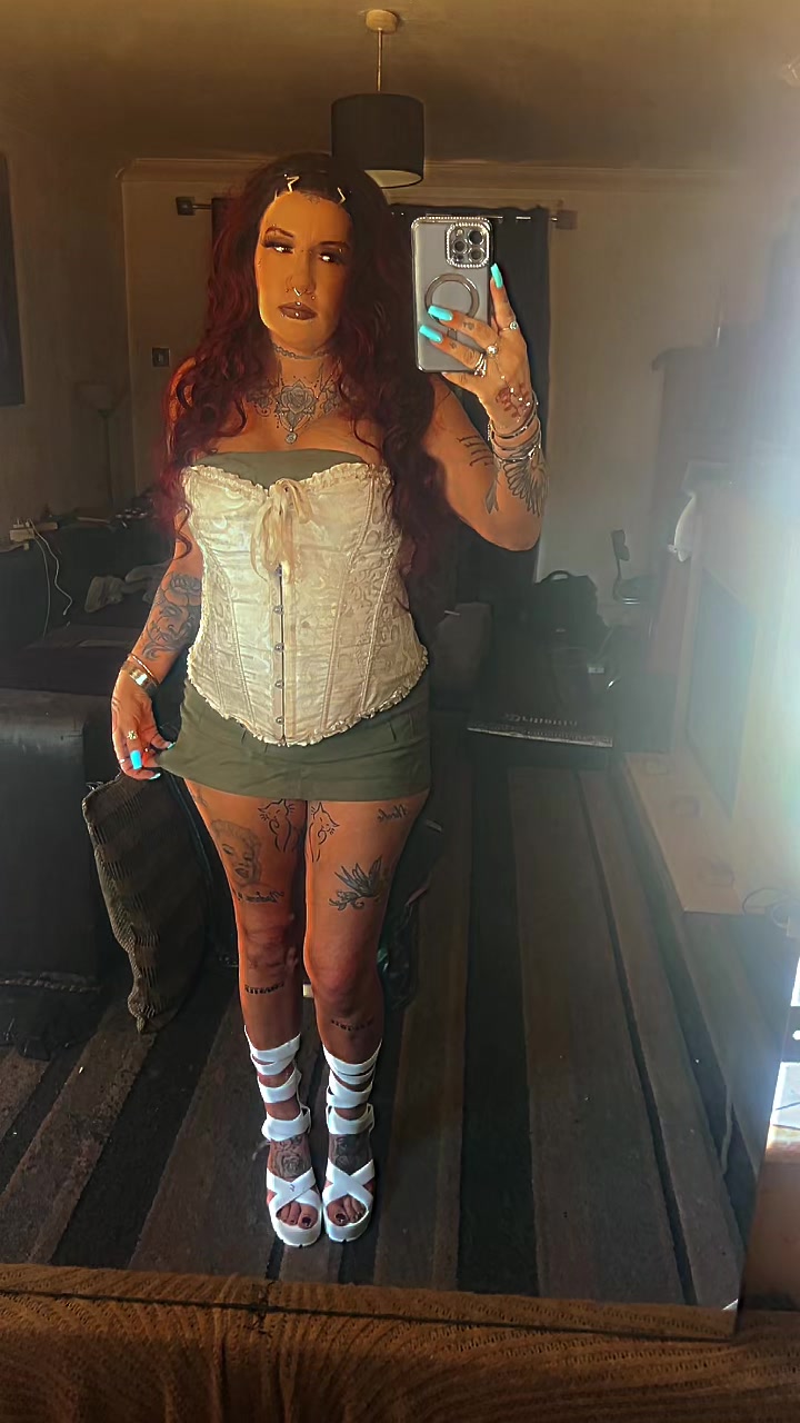@dollfacevic 💫