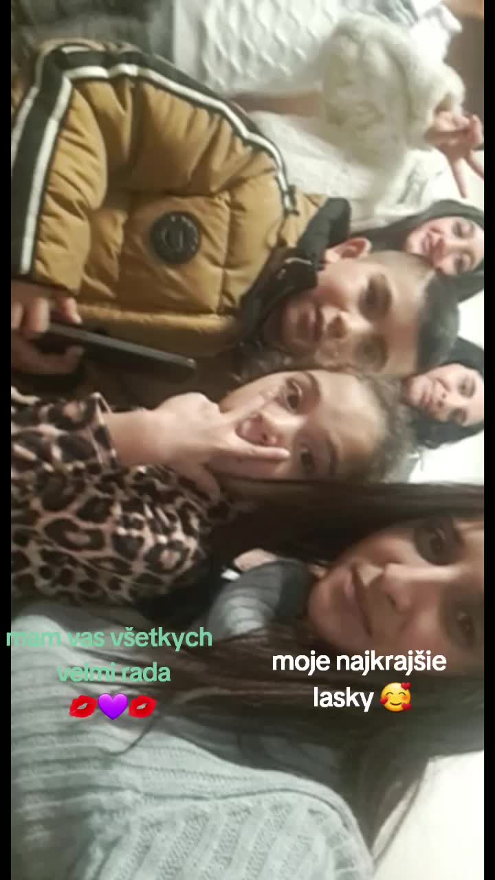 @Vivien Oračkova