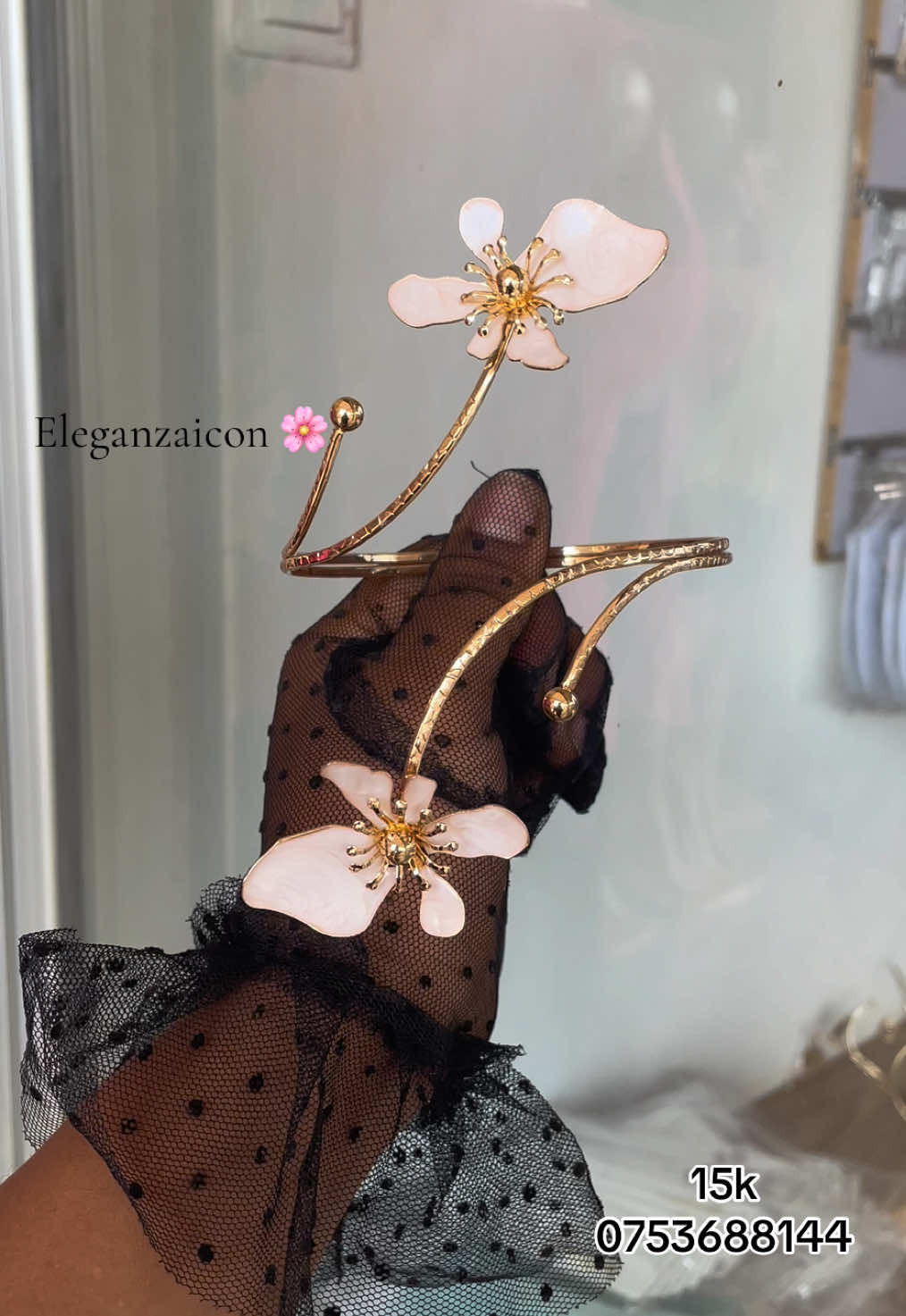 @ELEGANZAicon-jewelry/bag/heels