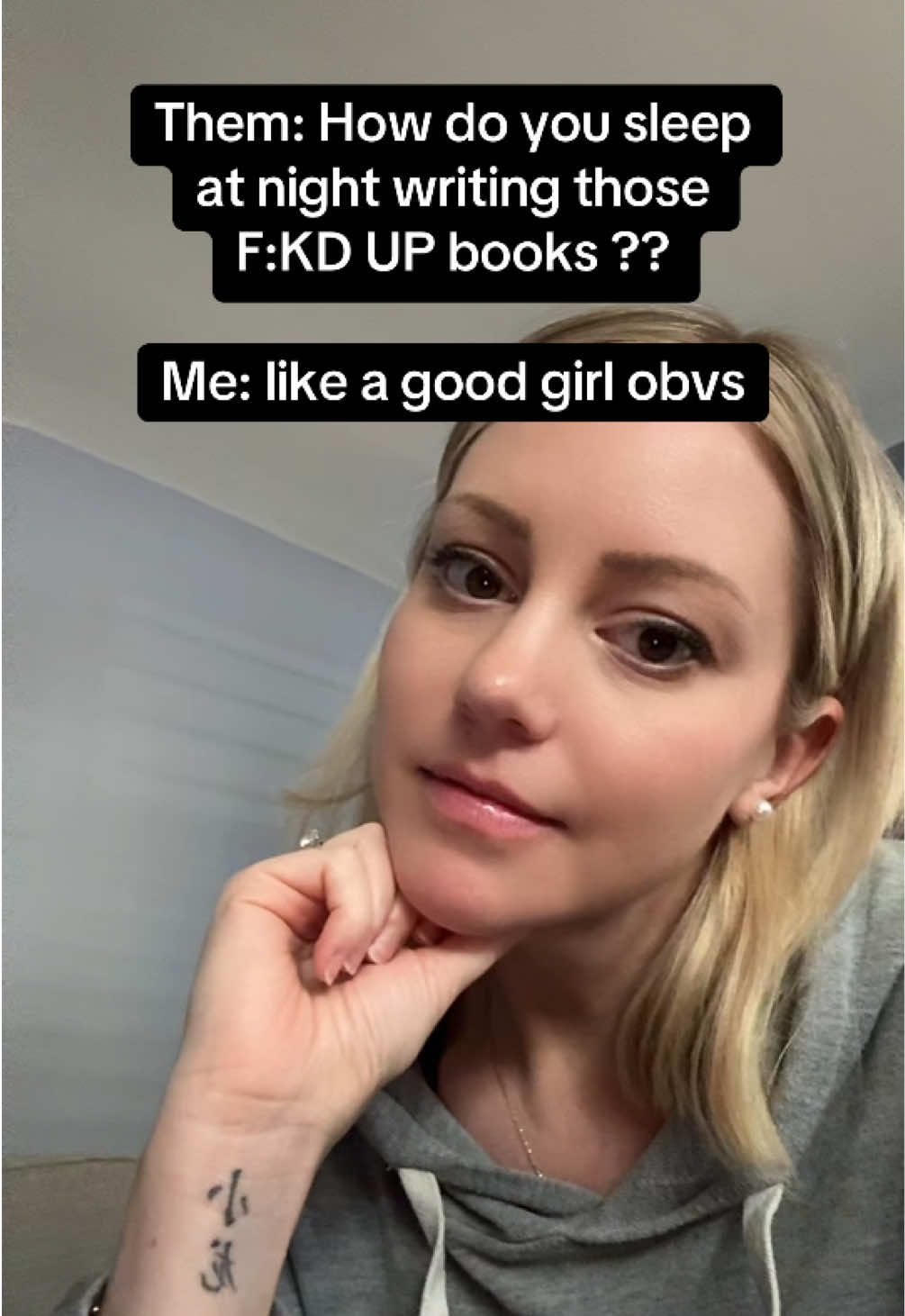 @elliesandersauthor