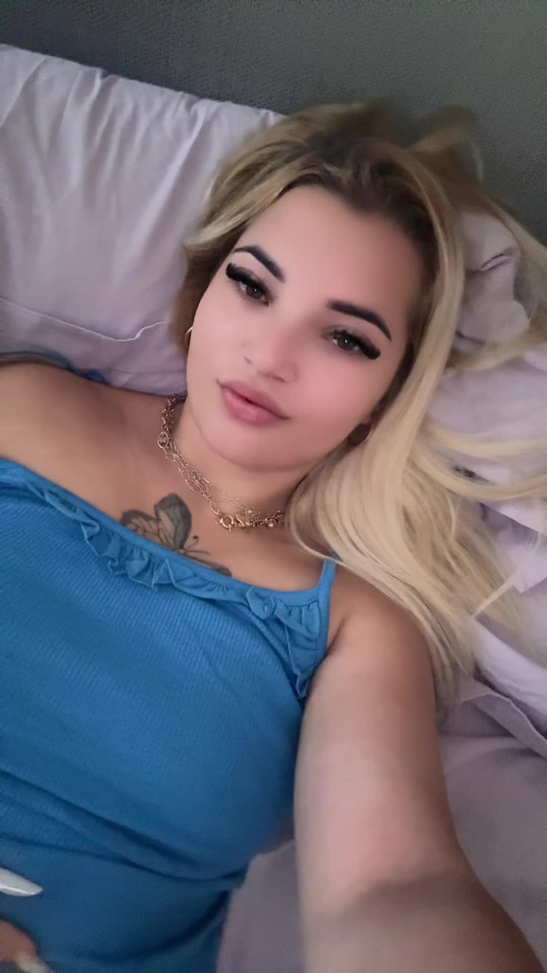 @Ionela blondyna