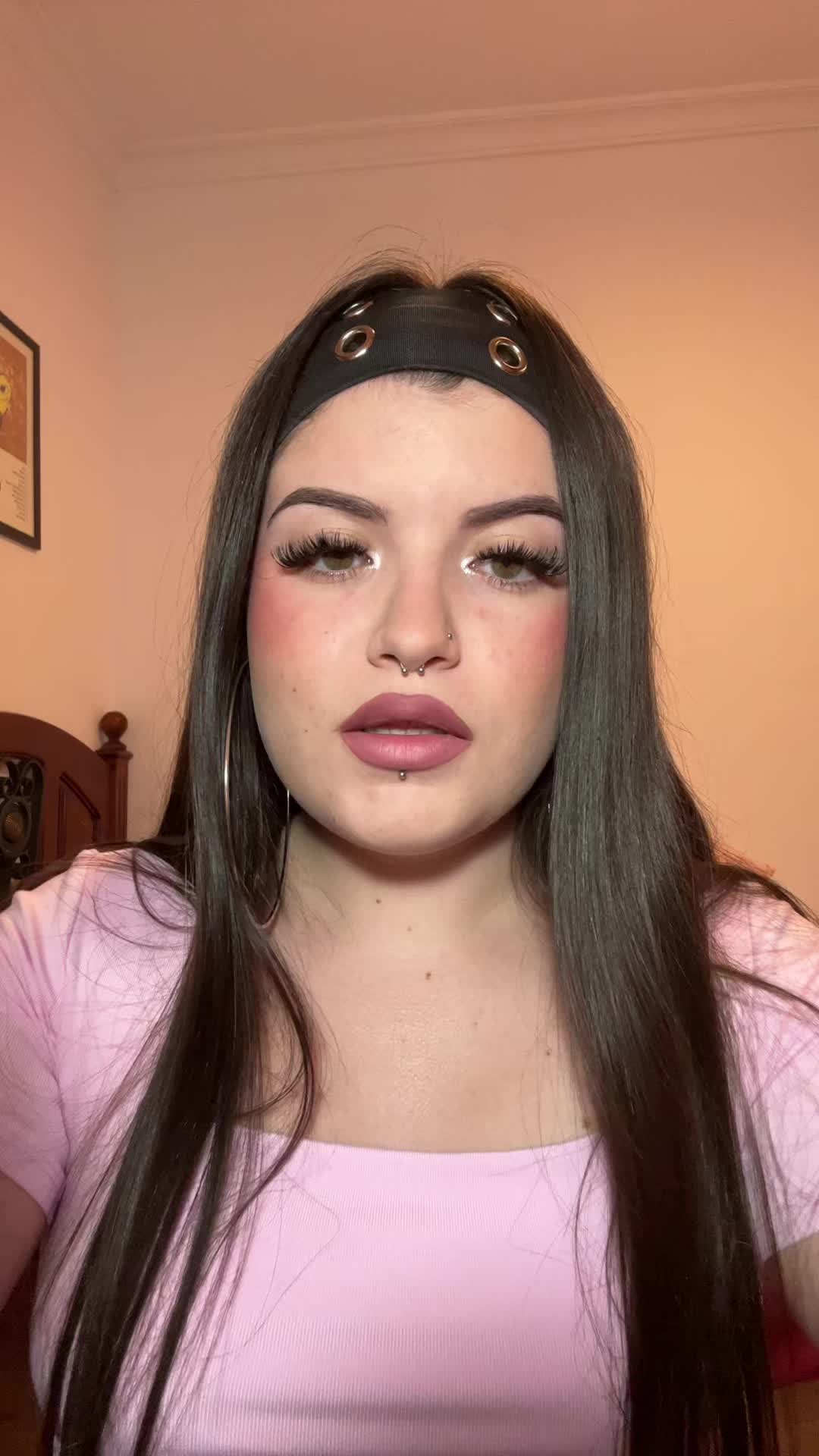 @𝔄𝔩𝔢𝔧𝔞𝔫𝔡𝔯𝔞 🧛🏻&zwj;♀️