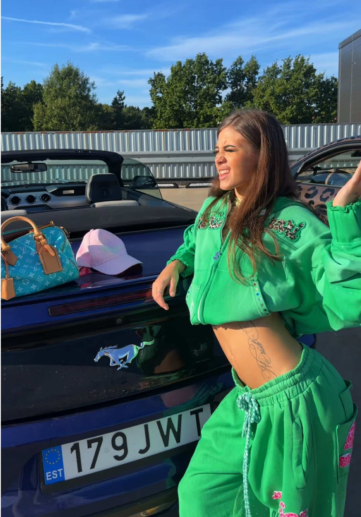 @iceeskies.com
