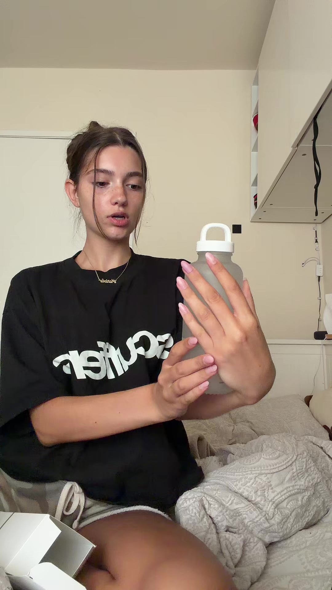 @notmariola