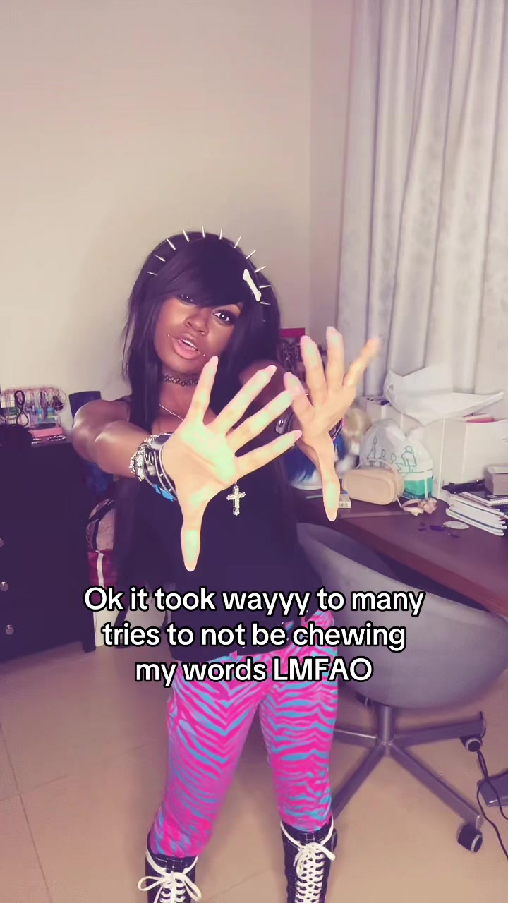 @naomi.nunchucks