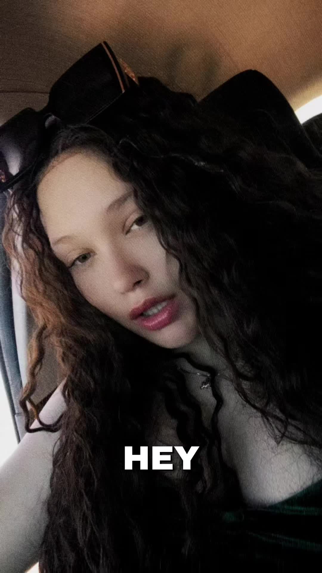 @Gabbie Y