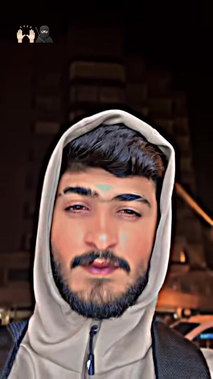 @•