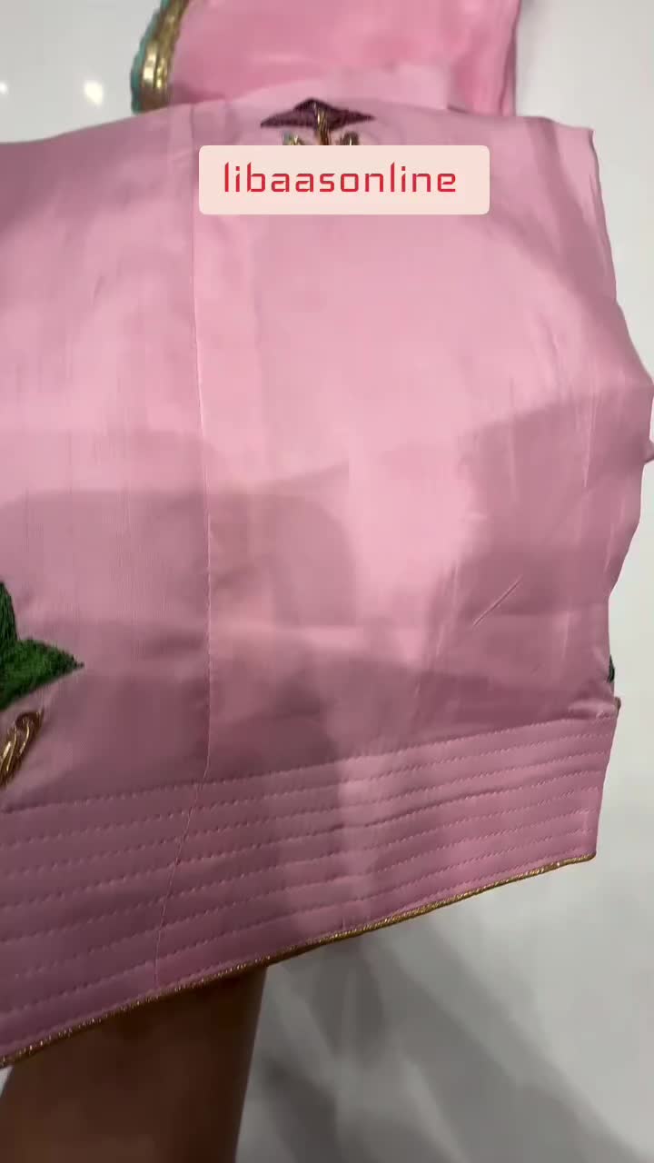 @ਲਿਬਾਸ by ਕੌਰ