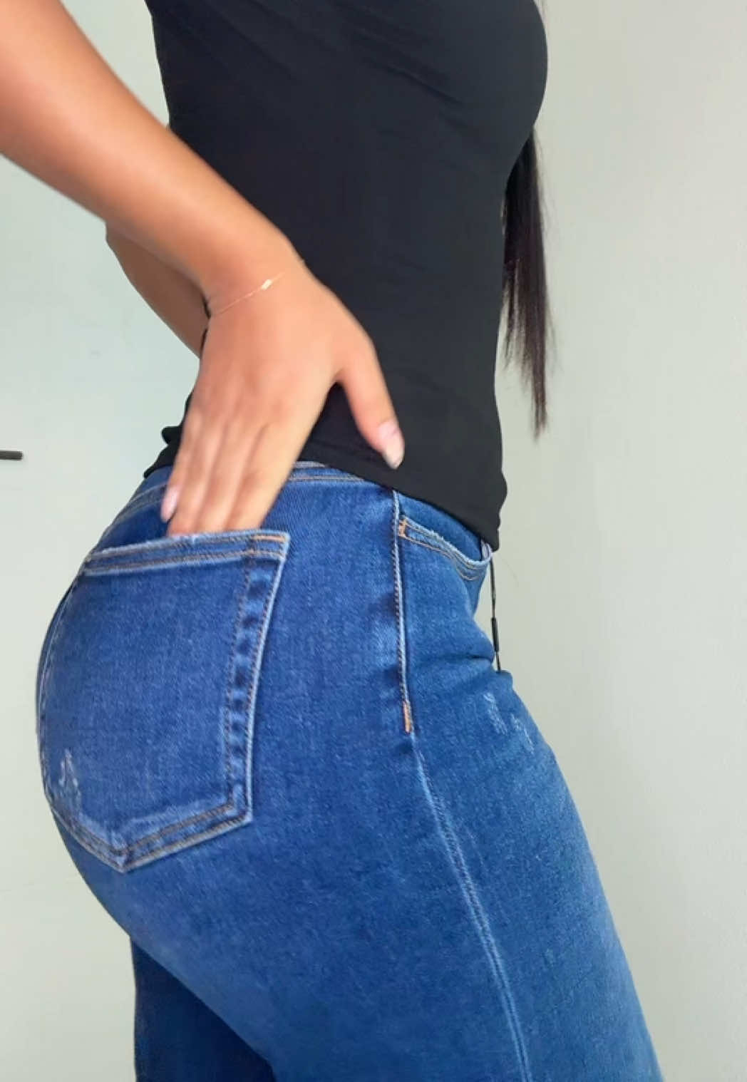 @Aliii