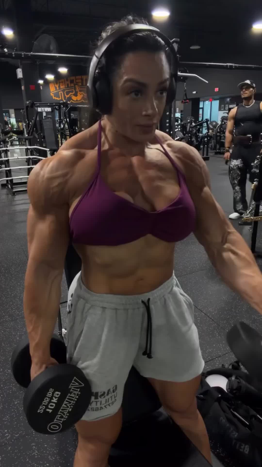 @musclegirls