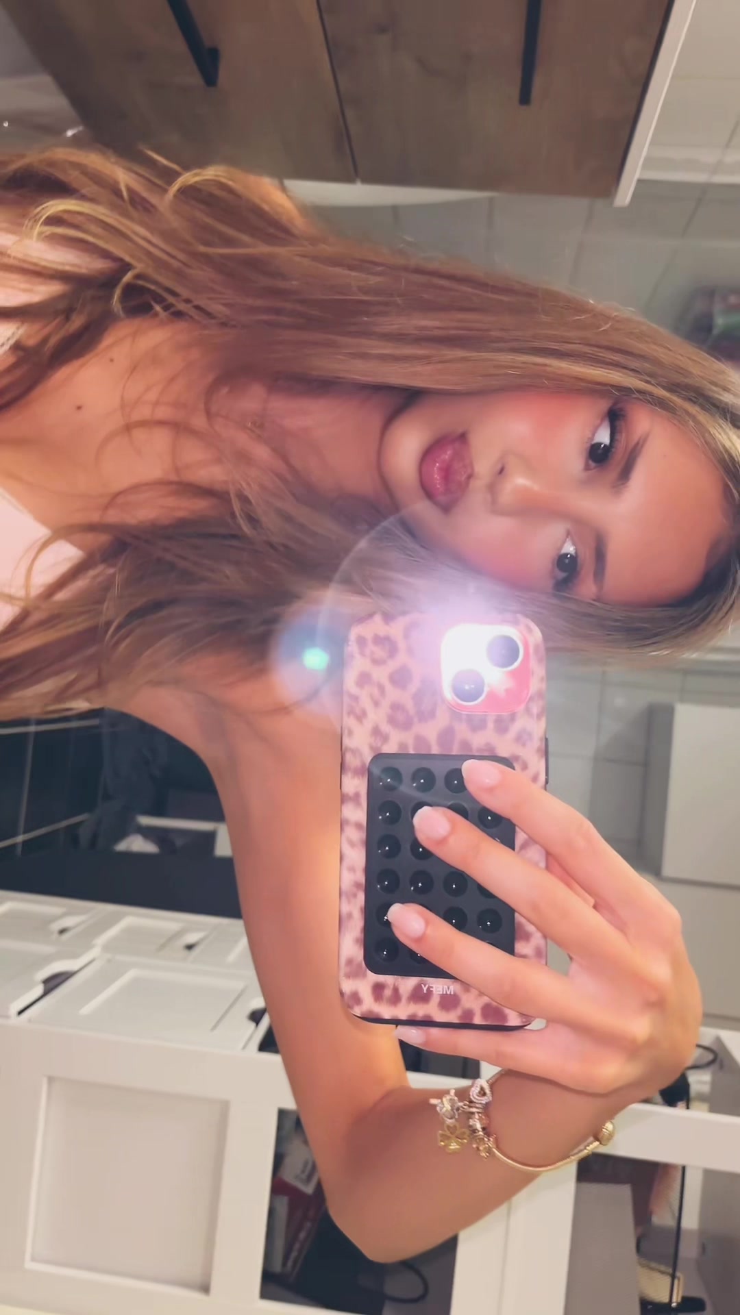 @T
