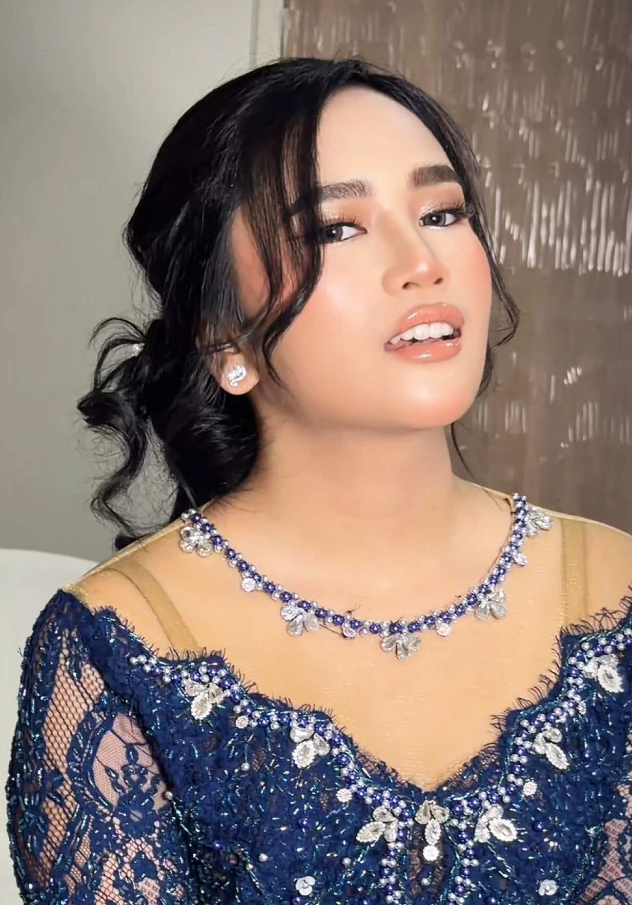 @NaddyNahar Makeup Artist