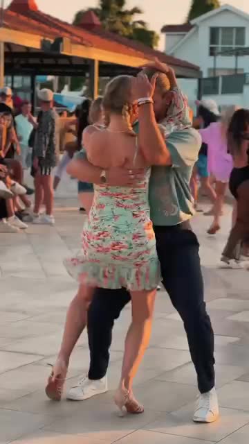 @vivelasalsauk