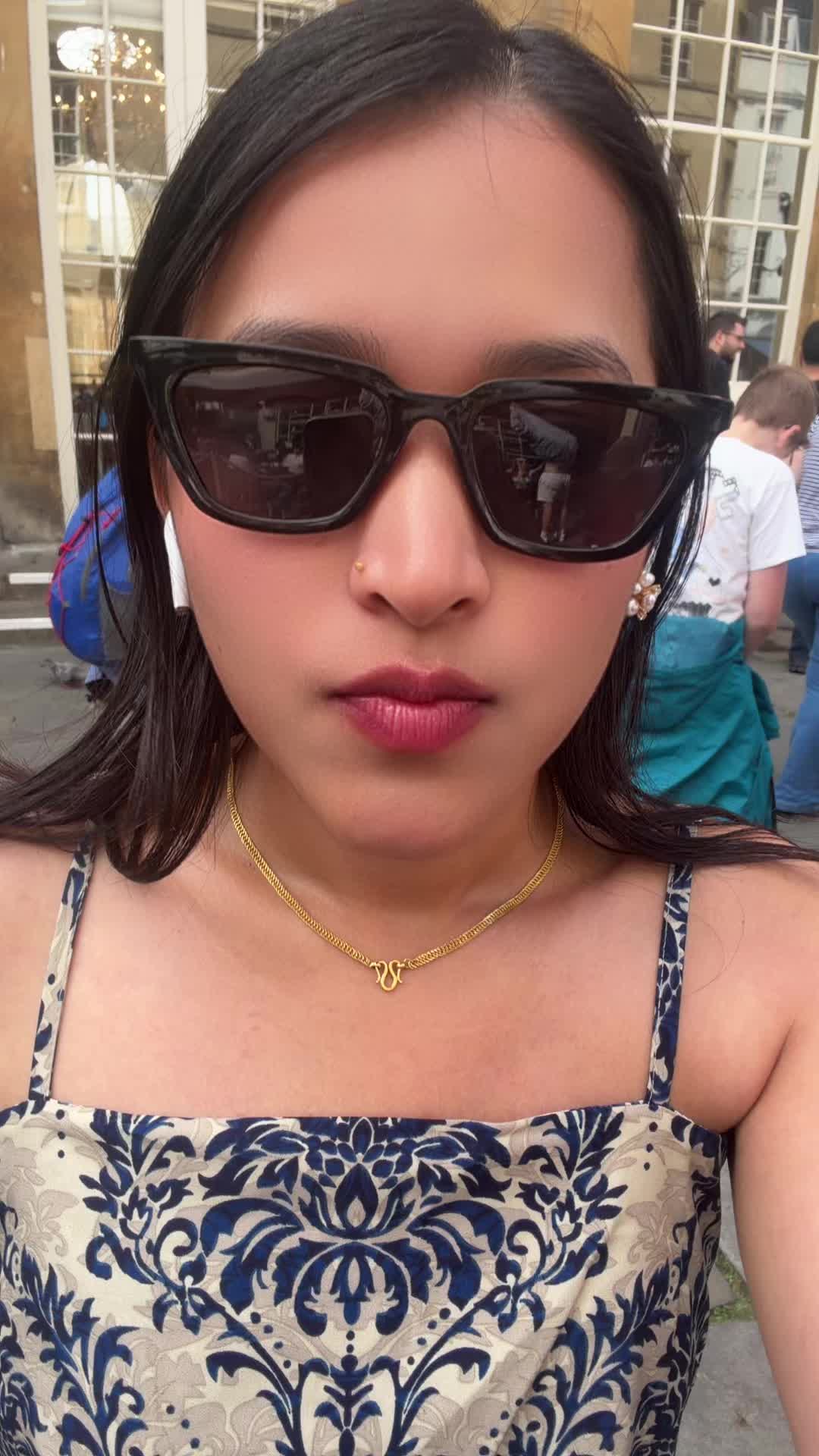 @itz_amshu
